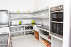 Villa-Olu-Kitchen-e1468842908273