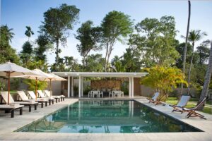 The Deco House pool