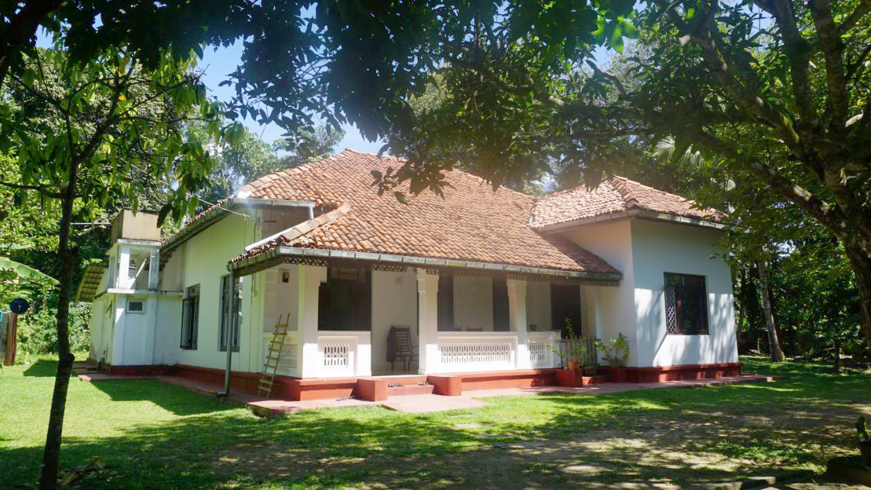 Ahangama well-presented deco style house for sale