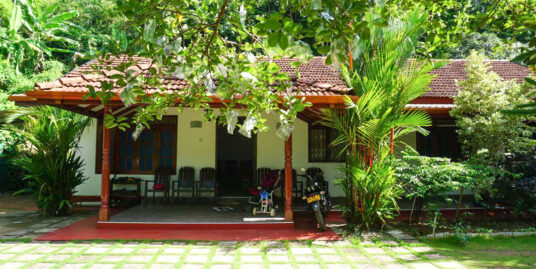 Weligama well-presented family home