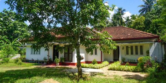 Meepe Deco Style House for Sale