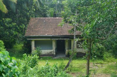 Kathaluwa Land With Small House