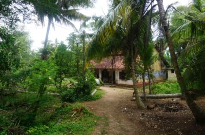 Welhengoda 3 Bedroom Old House For Sale by Lanka Island Properties