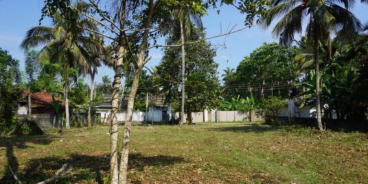 Talpe bare land 72 perch walking distance to beach