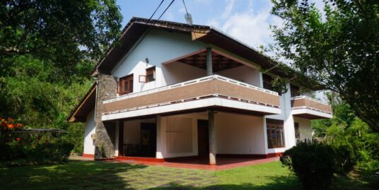 Weligama, large house on 325 Perch for Sale