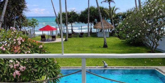 Beautiful Beachside Villa with Ocean Views for Sale