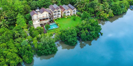 94-Perch Lakeside All-Suite Hotel for Sale in Koggala
