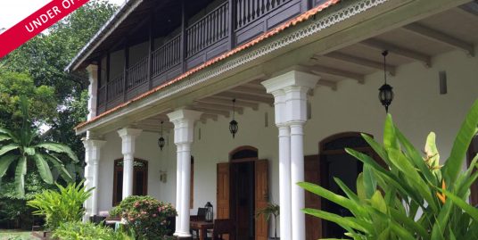 Rustic Colonial Villa with Private Pool and Lush Garden Near Beach & Surf