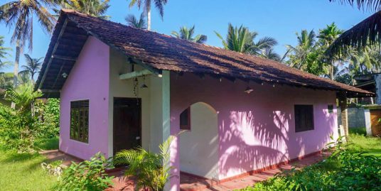 30 Perch Land with Small House for Sale in Ahangama