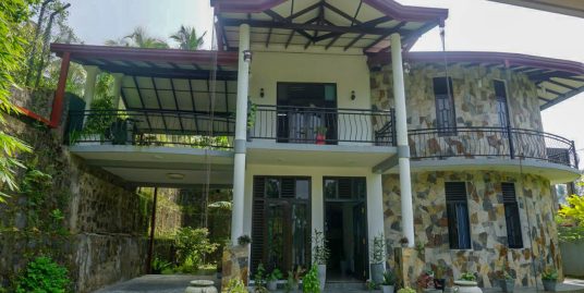 Secure and Comfortable 5-Bedroom House for Rent