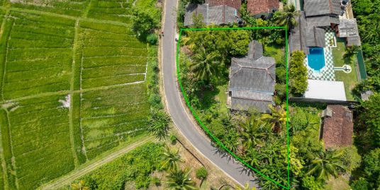 50 years old 4-Bedroom House with Paddy Views in Talpe