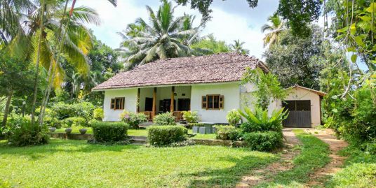 Colonial Charm with Stunning Views in Habaraduwa, Kahada