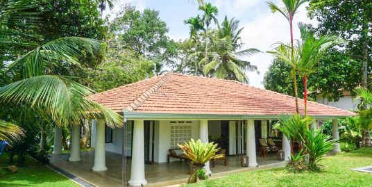 Colonial bungalow in the hills