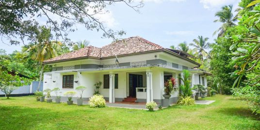 Deco Style House with Paddy View