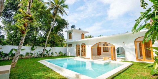 Mediterranean-Tropical Dream in Ahangama