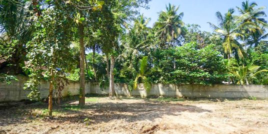 50 Perches in Talpe – Build Near Coast and City