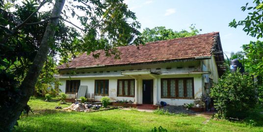 4 Bedroom Deco Style House on 40 Perches in Ahangama