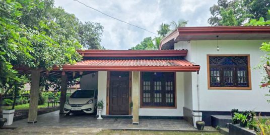 4 Bedroom House with Gated Security and Full Utilities