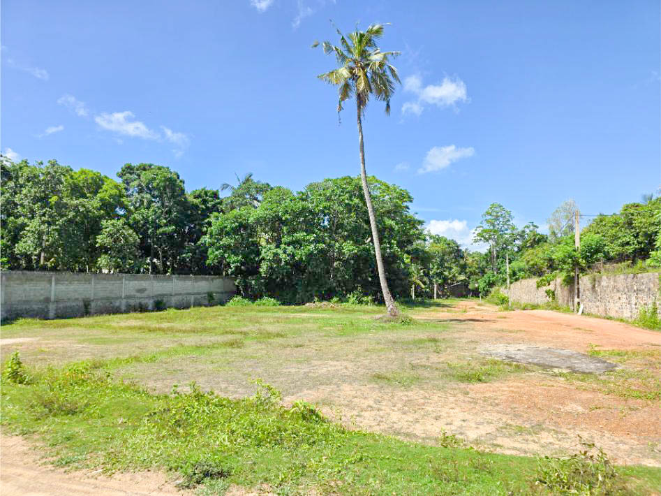 Kathaluwa – 45 Perch Bare Land for a Private Villa or Hospitality Concept