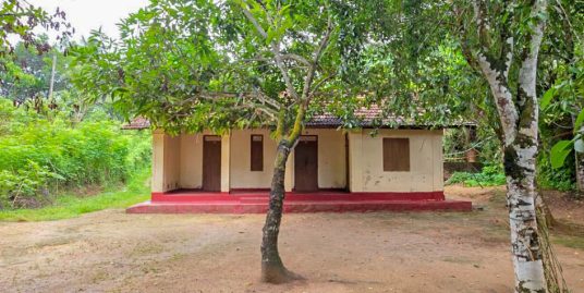 Weligama Land with Existing 70-Year-Old House