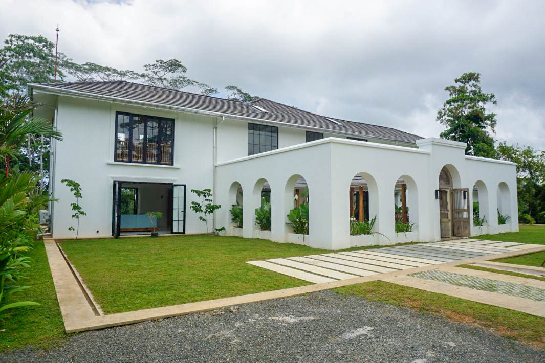 A Contemporary Countryside Villa with a View to Remember